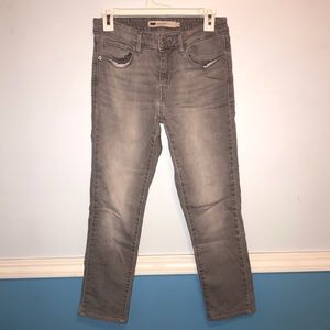 Levi’s mid rise jeans